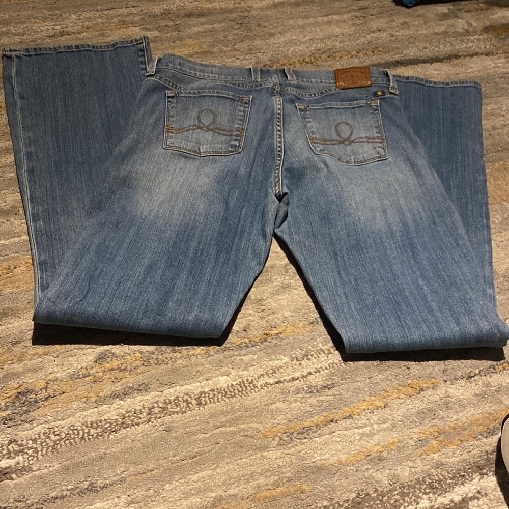 LUCKY BRAND  BOOT CUT JEANS🍀 - Picture 5 of 9